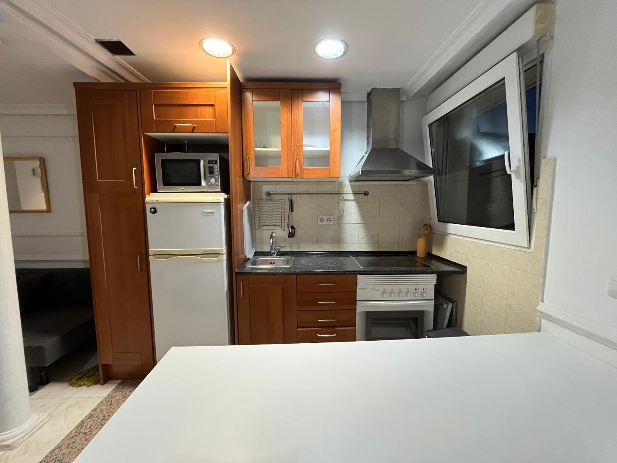 מדריד Pisos Con Piscina De Temporada Corta Estancia מראה חיצוני תמונה