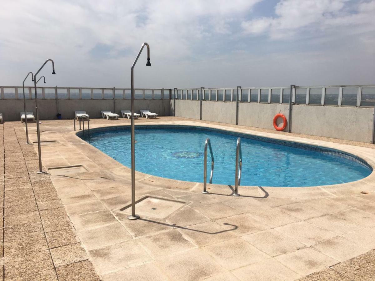 מדריד Pisos Con Piscina De Temporada Corta Estancia מראה חיצוני תמונה